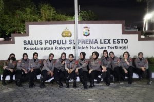 Polwan Polres Pelabuhan Makassar Ikut Amankan Pergantian Tahun Baru 2023 