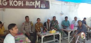 Jaga Kamtibmas Wilkum Polres Pelabuhan Makassar, Tiga Pilar Kelurahan Melayu Sambangi Warganya