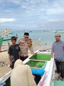 Polri Ammangngeki, Bhabinkamtibmas Pulau Kodingareng Selalu Hadir ditengah Masyarakat