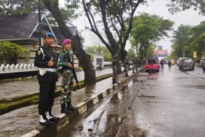 Prajurit Petarung Yon Marhanlan VI laksanakan Pam VVIP Kunjungan RI-2 di Kota Makassar