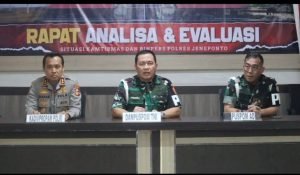 Konferensi Pers Tim Gabungan DIV Propam Polri dan Pus POM TNI terkait Penyerangan Mako Polres Jeneponto
