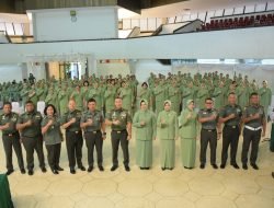 Pangdam XIV/Hsn Beri Arahan Pada Pertemuan Gabungan Persit KCK PD XIV/Hsn : Kehidupan Militer Tidak Bisa Dipisahkan Dari Peran Ibu Persit