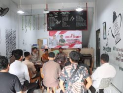 Gelar Jum’at Curhat,Polres Pelabuhan Makassar Mempererat Silaturahmi dengan Warga