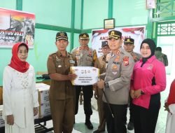 Kapolres Sidrap bersama Ketua Bhayangkari Gelar Bakti Sosial di Markas Cabang Legion Veteran