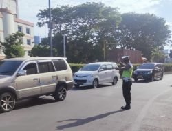 Strong Point, Satlantas Polres Pelabuhan Makassar Urai Kemacetan Pada jam Padat Kendaraan