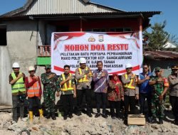 Kapolres Pelabuhan Makassar Lakukan Peletakan Batu Pertama Pembangunan Mako Polsubsektor Sangkarrang