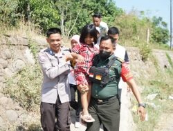 Babinsa Gerak Cepat Mengatasi Kesulitan Warga yang Menderita Atresia Ani