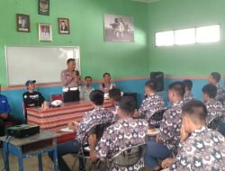 Dalam Rangka Hari Lalulintas Bhayangkara ke-68,Sat Lantas Polres Sidrap Sosialisasi Safety Riding di SMKN 5