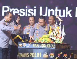 Dua Hadiah untuk Divisi Humas Polri dari Kapolri