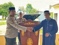 Polres Takalar Bantu Masjid Nurul Hidayah Pa’toppakang Dengan Mimbar Khotib