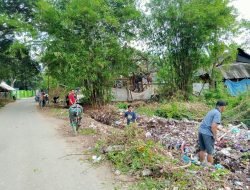 Koramil 1409-08/Bontonompo Gelar Karya Bakti Pembersihan Saluran Air