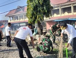 Koramil 1409-08/Bontonompo Gotong Royong Laksanakan Karya Bakti Pembersihan Pasar