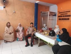 Cooling System dengan Door to door, Bhabinkamtibmas Malimongan Ajak Warga Jaga Kamtibmas Pemilu 2024