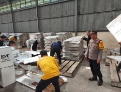 Polres Sidrap Bersama Jajaran Polsek Amankan Perakitan Kotak Suara Pemilu 2024