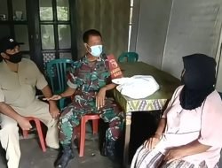 Bantu Warga Kurang Mampu, Anggota Koramil Ponggok Laksanakan Kegiatan Babinsa Masuk Dapur