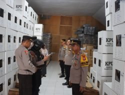 Kapolres Sinjai Cek Gudang KPU Untuk Pastikan Keamanan Logistik Pemilu