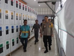 Kapolres Sinjai Intensifkan Pengawasan Keamanan, Cek Gudang KPU Pastikan Aman Logistik Pemilu