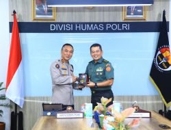 Kadiv Humas Terima Kunjungan Kapuspen TNI,Sinergitas Kunci Lewati Tantangan