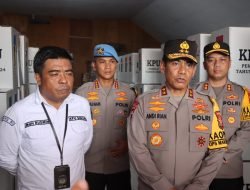 Kapolda Sulsel Pantau Logistik Pemilu KPU Saat Kunker di Sinjai