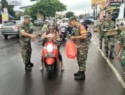 Jum’at Berkah Koramil 1409-05/Pallangga Berbagi Kepada Masyarakat