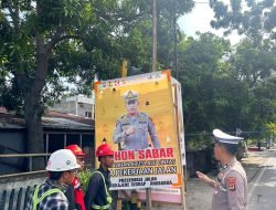 Tekan Angka Kecelakaan,Sat Lantas Polres Sidrap Pasang Spanduk di Tepi Jalan