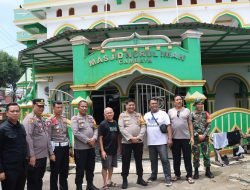 Kapolres AKBP Yudi Frianto Cek Pengerjaan Sumur Bor Bantuan dari Polri