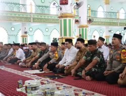 Kapolres Sidrap bersama Ketua Bhayangkari Mengikuti Dzikir Akbar dan Do’a Pemilu Damai 