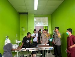 Bentuk Perhatian, Kapolres Sinjai Sambangi Petugas KPPS Yang Mendapatkan Perawatan Medis dan Berikan Bantuan