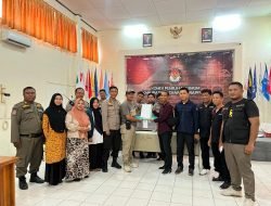 Sinergitas TNI-Polri Kawal Pergeseran Logistik Pemilu dari PPK Watang Sidenreng Ke Gudang Logistik KPU Sidrap