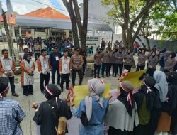 Cinta Pemilu Damai,Mahasiswa Sidrap Laksanakan Aksi di Depan KPU Sidrap