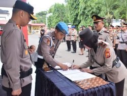 Kapolres Bone Pimpin Serah Terima Jabatan dan Pengambilan Sumpah Pejabat Baru Polres Bone dan Kapolsek Jajaran