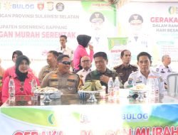 Jelang Hari Besar Keagamaan Nasional, Kapolres Sidrap bersama Ketua Bhayangkari Hadiri Gerakan Pangan Murah Seretak