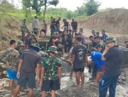 Jelang Penutupan Satgas TMMD 119 Kodim Gowa Kebut Pengecoran Plat Duiker Untuk Sejahterakan Masyarakat