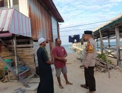 Keliling Pulau, Bhabinkamtibmas Kodingareng Dengarkan Curhat Masyarakat