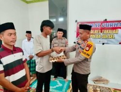 Jumat Curhat di Makammu’, Polres Takalar Berbagi Paket Sembako