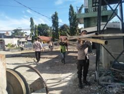 Polsek Baranti bersama Koramil dan Pemerintah Kecamatan Laksanakan Kerja Bakti di Masjid Nurul Yaqin Simae