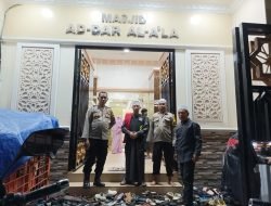 Wujudkan rasa Aman dan Kondusif, Polres Pelabuhan Makassar secara rutin Laksanakan Pengamanan Sholat Tarawih