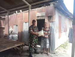 Pastikan Tepat Sasaran, Babinsa Bantu Pendistribusian Bantuan Pangan Beras