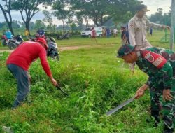 Jelang Hari Raya Idul Fitri, Babinsa Bontonompo Bersama Warga Laksanakan Kerja Bakti