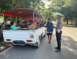 Wujudkan Kamseltibcarlantas, Personel Sat Lantas Polres Sidrap Gencar Beri Himbauan Tertib Lalin ke Pengendara