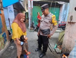 Blusukan di Pemukiman Warganya, Bhabinkamtibmas Kelurahan Mampu Rutin Patroli
