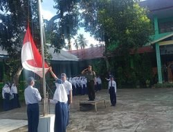 Danramil 08-Bontonompo Sebagai Pembina Upacara Bendera Di SMP Negeri 1 Bontonompo