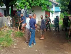 Karya Bhakti Koramil 08/Bontonompo Bersihkan Lingkungan Pasar Rappo Kaleleng