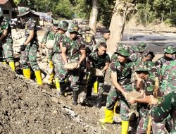 Pasca Bencana Alam di Kab. Luwu, Satgas Penanggulangan Bencana Alam Prajurit Kodam XIV/Hsn Terus Melakukan Penanganan