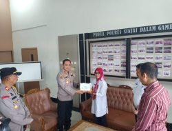Kapolres Sinjai Beri Bantuan Perangkat Wifi 50 Kali Lebih Cepat Ke SMPN 31 Pulau Kanalo 1