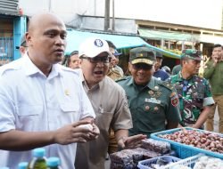 Irdam XIV/Hsn Bersama Forkopimda Sulsel Pastikan Ketersediaan Bawang Putih di Pasar Tradisional Makassar
