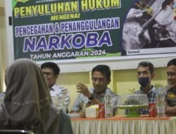 KBO Sat Narkoba Polres Sidrap Beri Penyuluhan Narkoba ke Masyarakat dan Pelajar di Desa Corawali