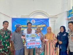 Sinergitas TNI-Polri Kawal Pembagian Bantuan Langsung Tunai Dana Desa Tamalate