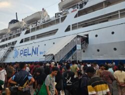 Gerak Cepat Polres Pelabuhan Tangani Kebakaran Kapal Pelabuhan Soekarno Makassar