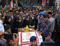 Pangdam XIV/Hsn Hadiri Upacara HUT Bhayangkara Ke-78 di Polda Sulsel
